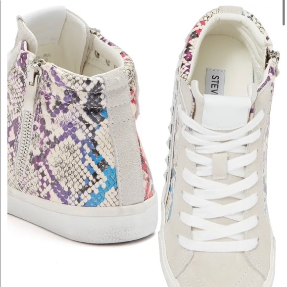 Steve Madden Tracey Sneaker - Picture 4 of 4